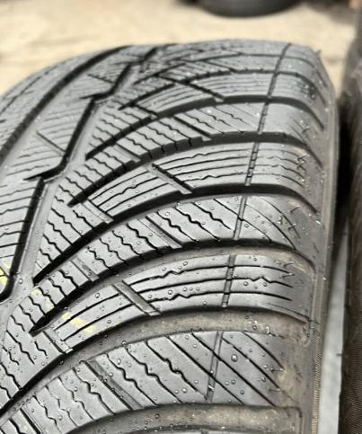 Michelin Pilot Alpin 4 235/55 R18