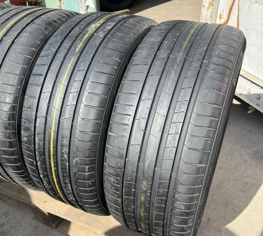 Pirelli P Zero PZ4 275/40 R21