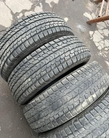 Yokohama Ice Guard G075 215/70 R16