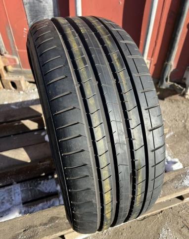 Pirelli P Zero PZ4 225/40 R18