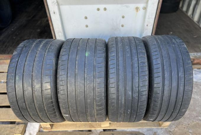 Michelin Pilot Sport 4 S 315/30 R21