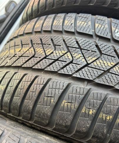 Pirelli Winter Sottozero 3 275/35 R19