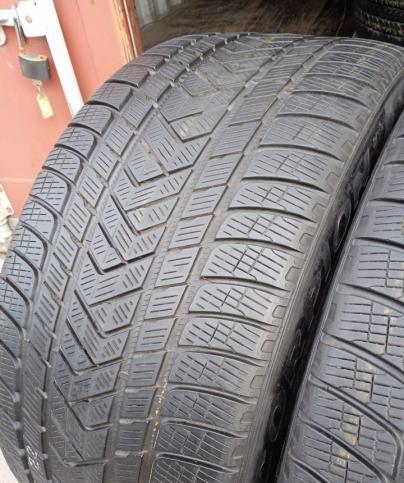 Pirelli Scorpion Winter 325/35 R22