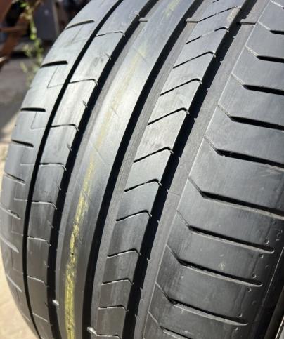 Pirelli P Zero PZ4 285/30 R21