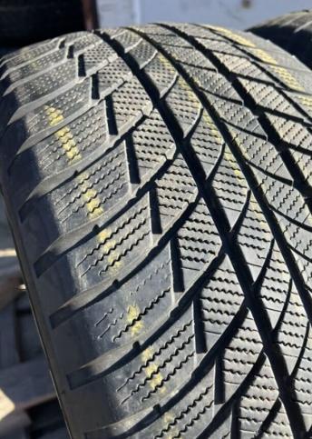 Bridgestone Blizzak LM-001 245/50 R19