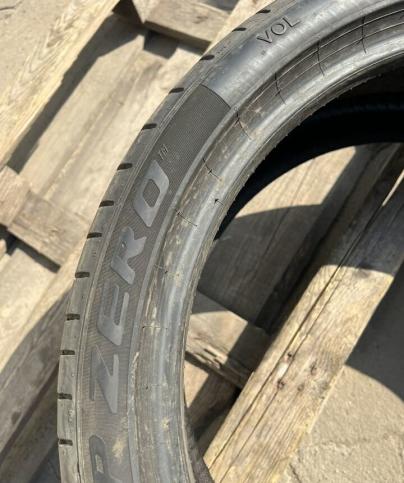 Pirelli P Zero PZ4 275/35 R22