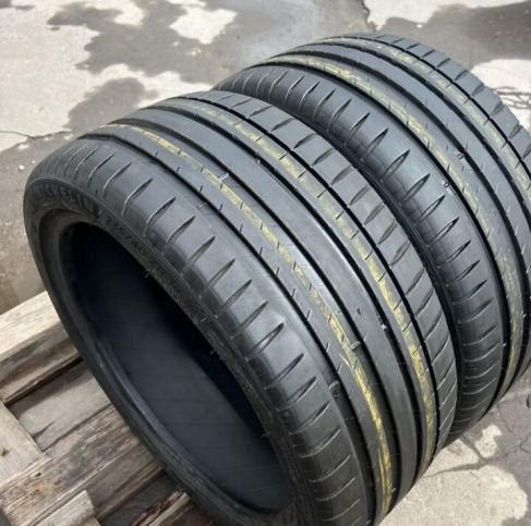 Michelin Pilot Sport 4 235/40 R18