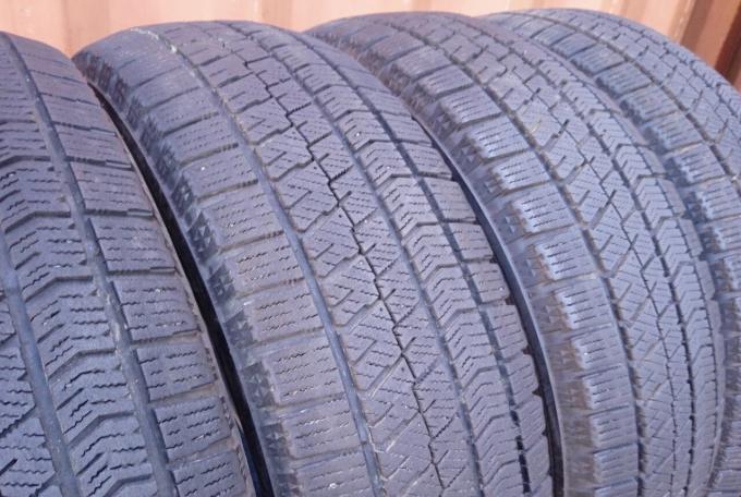 Bridgestone Blizzak VRX2 185/65 R15