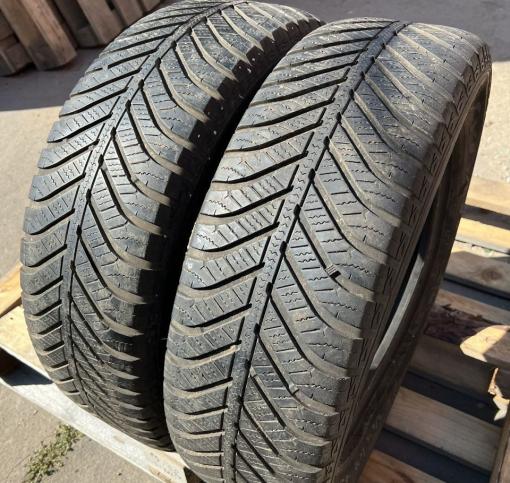 Goodyear Vector 4Seasons 215/60 R17