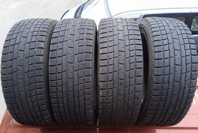 Yokohama Ice Guard IG30 215/55 R17