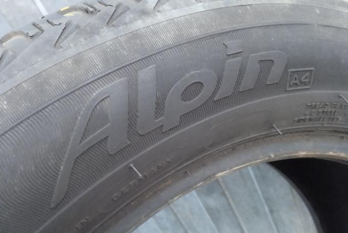Michelin Alpin 4 215/55 R16