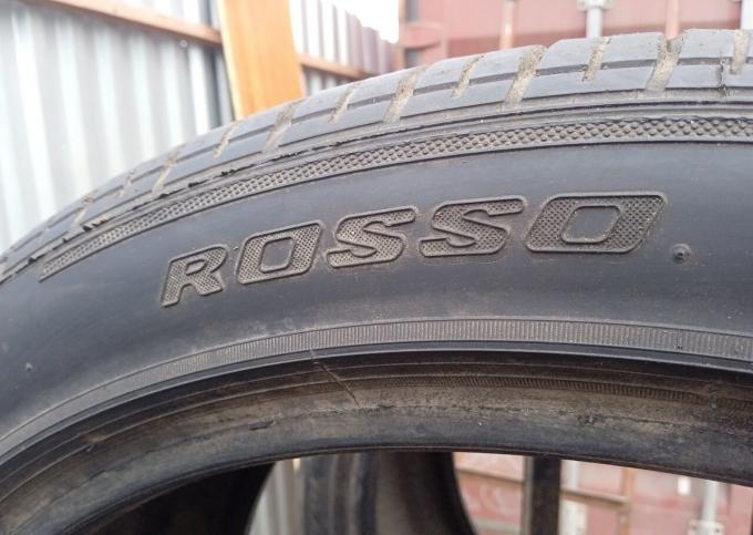 Pirelli P Zero Rosso 295/35 R21