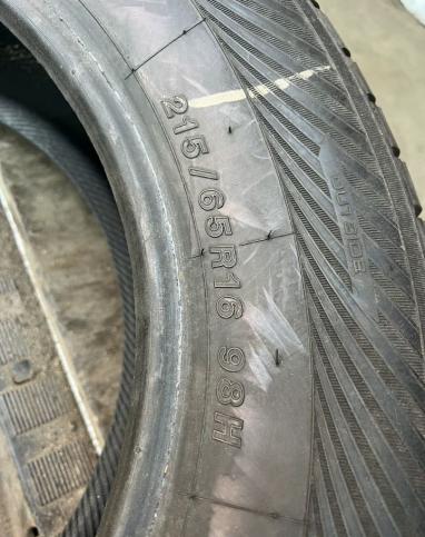 Yokohama W.Drive V902A 215/65 R16