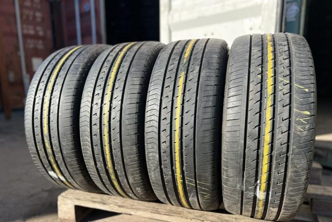 Dunlop Veuro VE303 245/45 R19