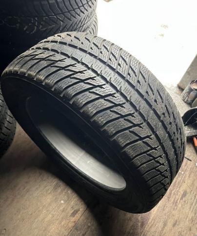 Nokian Tyres WR SUV 3 265/50 R20