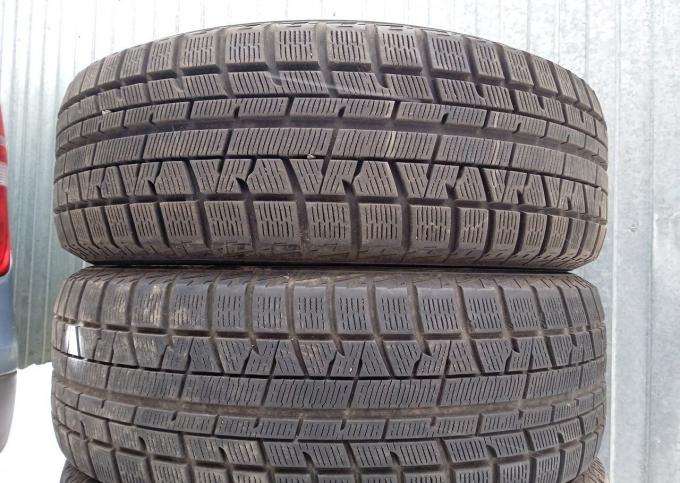 Yokohama Ice Guard IG50+ 215/60 R16