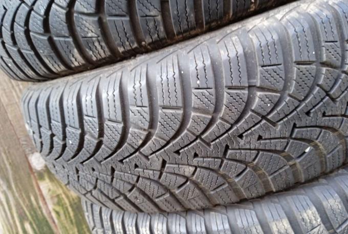 Goodyear UltraGrip 9 195/65 R15