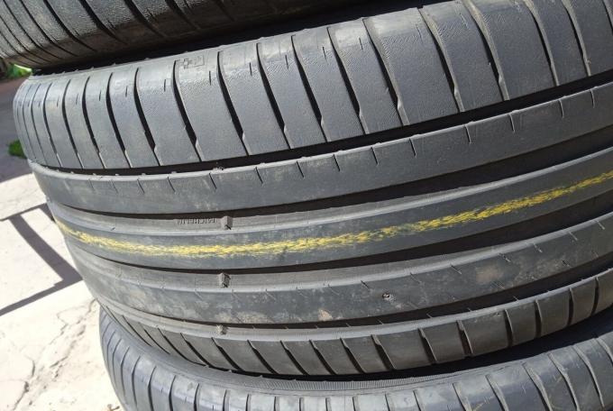 Michelin Pilot Sport 4 SUV 275/45 R21