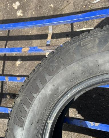 Lassa Wintus 2 215/70 R15C