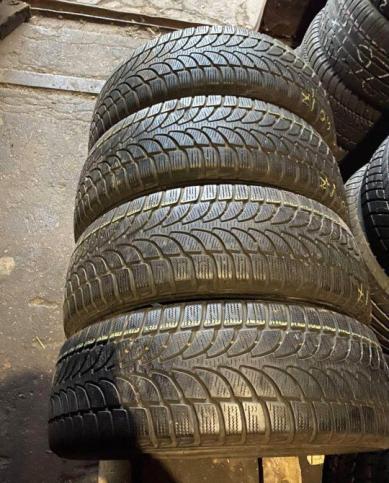 Bridgestone Blizzak LM-80 235/65 R17