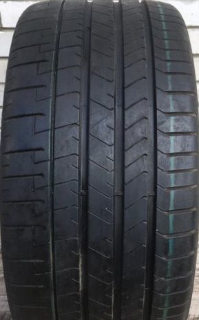 Pirelli P Zero PZ4 275/35 R21