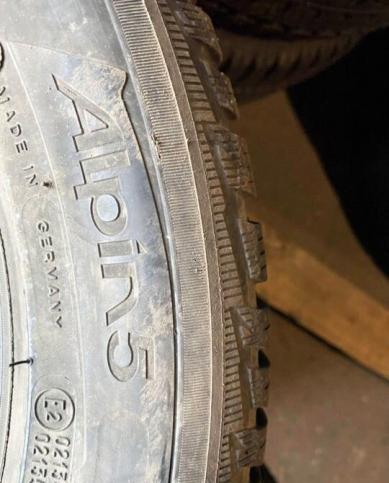 Michelin Alpin 5 225/45 R17