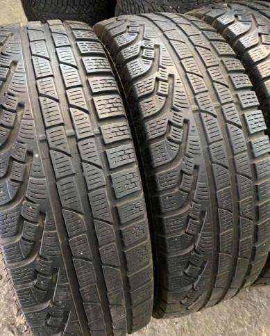 Pirelli Winter Sottozero II 235/45 R18