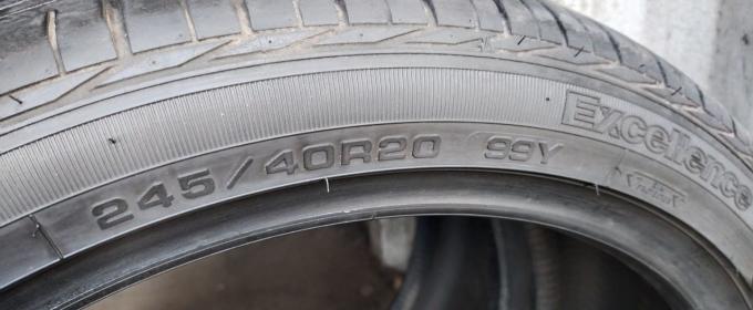 Goodyear Excellence 245/40 R20