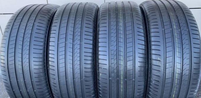 Bridgestone Alenza 001 285/45 R22