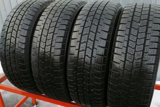 Goodyear UltraGrip Cargo 235/65 R16C