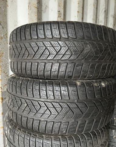 Pirelli Winter Sottozero 3 215/40 R17