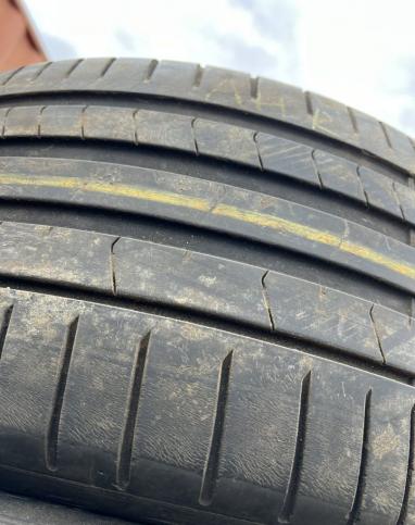 Pirelli P Zero PZ4 275/40 R21 и 315/35 R21