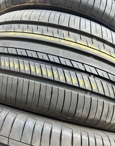 Yokohama Advan dB V552 255/45 R18