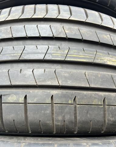 Pirelli P Zero PZ4 275/45 R21