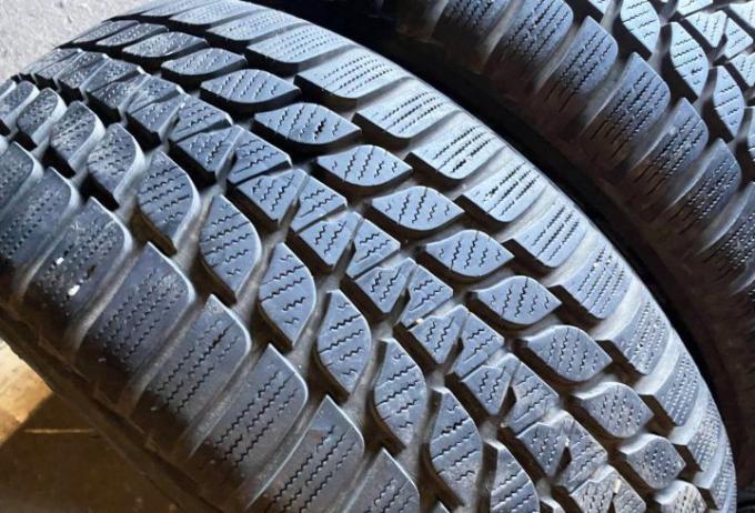 Bridgestone Blizzak LM-25 245/50 R17