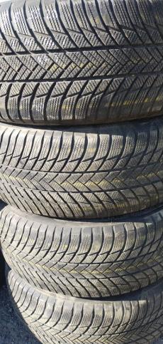 Bridgestone Blizzak LM-001 255/55 R20