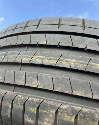 Pirelli P Zero PZ4 275/45 R21