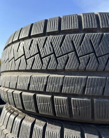 Pirelli Ice Asimmetrico 215/60 R16