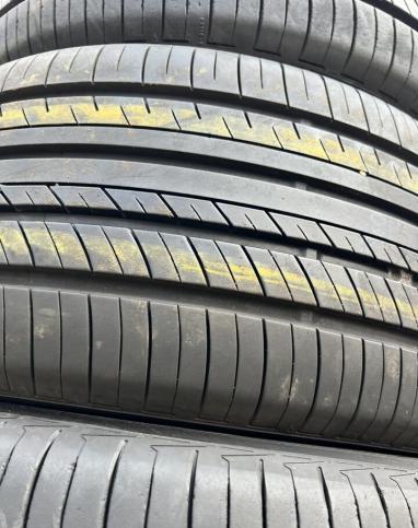 Yokohama Advan dB V552 255/45 R18