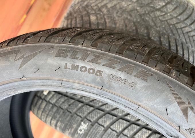 Bridgestone Blizzak LM-005 265/40 R21