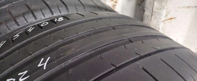 Pirelli P Zero PZ4 245/40 R18