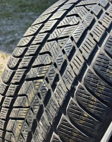 Pirelli Scorpion Winter 285/45 R22