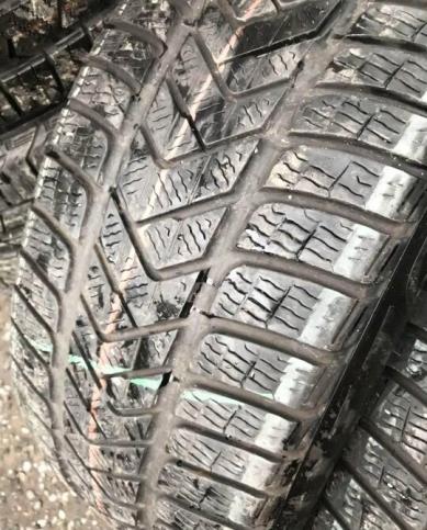 Pirelli Winter Sottozero 3 235/50 R19