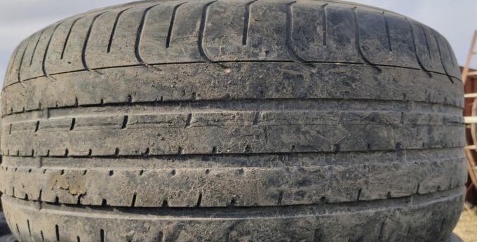 Pirelli P Zero 255/40 R19