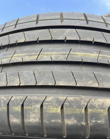 Pirelli P Zero PZ4 275/45 R21