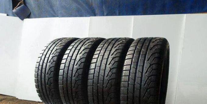 Pirelli Winter Sottozero 210 215/65 R16