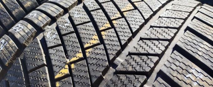 Continental ContiWinterContact TS 830 P 285/35 R20