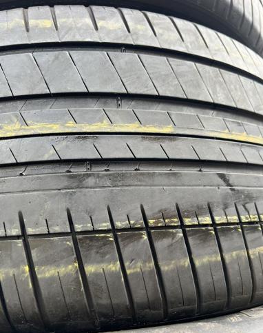 Michelin Pilot Sport 3 285/35 R20