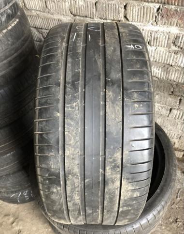 Pirelli P Zero PZ4 315/35 R21