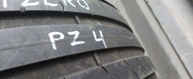 Pirelli P Zero PZ4 255/40 R21 Y